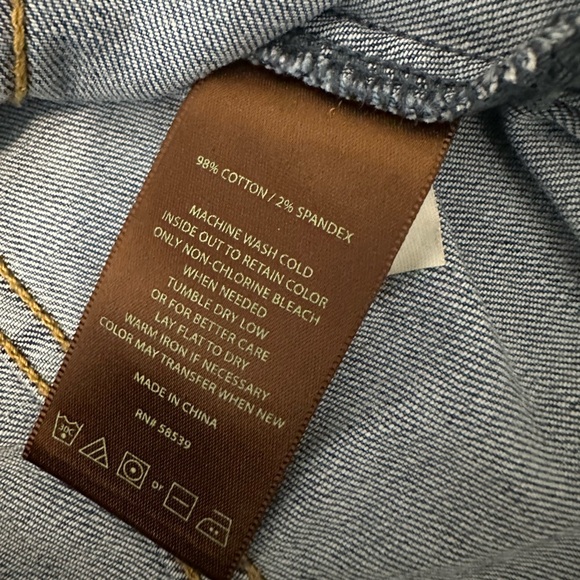 Kut from the Kloth Faded Wash Denim Jacket - size large - Acid Wash - Picture 7 of 7